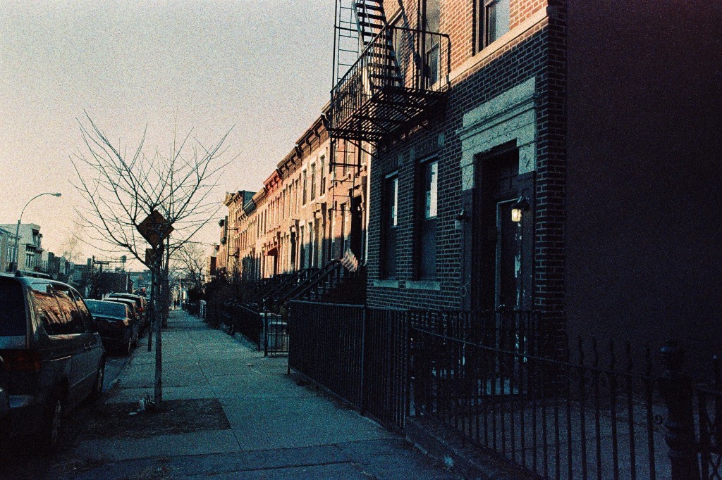 Brooklyn (Color Implosion Surreal CN)